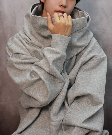 High-Neck Oversized Hooded Sweatshirt with Voluminous Hood / 2colors