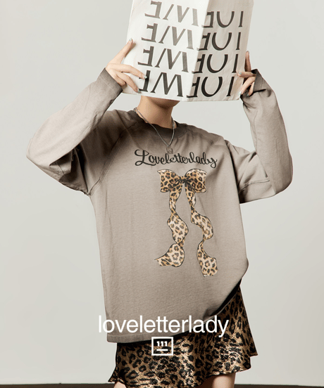 Leopard Ribbon Vintage Graphic Oversized Long T-Shirt