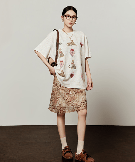 Leopard Heart Graphic Oversized T-Shirt