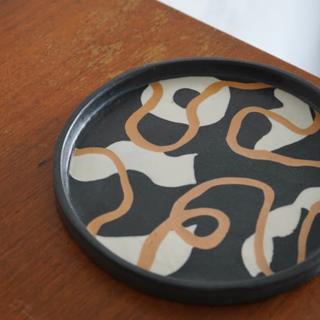 Plate / Reiko Egawa