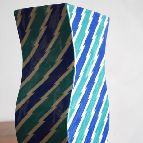 Flower vase / YAOKI TOSHIE