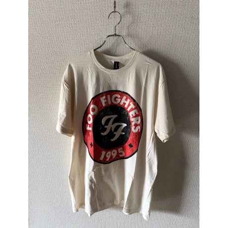 【公式新品】FOO FIGHTERS - 1995-2025 ALBUMS NATURAL (Back Print) フーファイターズTシャツ