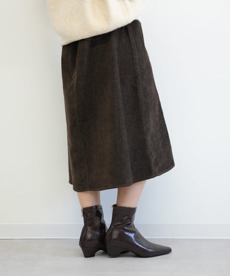 スリムトゥヒールショートブーツ
