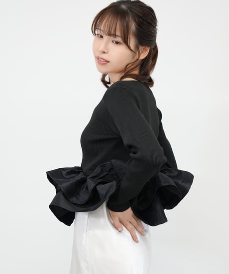 シャイニーフリルニットトップス