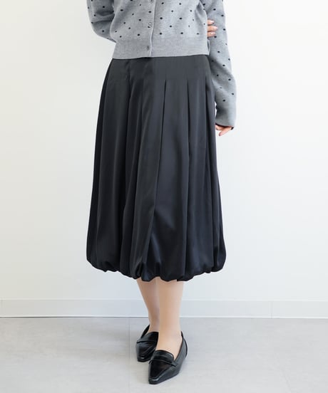 サテンプリーツバルーンスカート