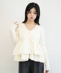ペプラムフレアートップス