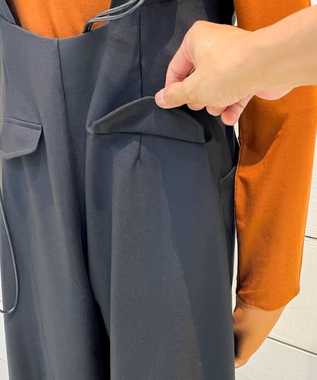 【LUGIVA TOKYO】ドロストフリルサロペット【302725】