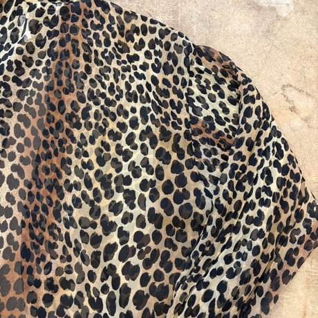 シースルー ヒョウ柄 袖ボリューム デザイン 長袖 シャツ