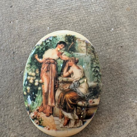 antique 絵画 モチーフ ブローチ