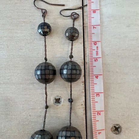 vintage like ミラーボール 揺れる ロング ピアス