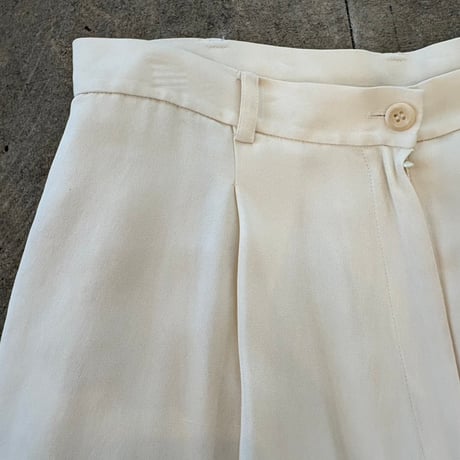 シルク タック入り スラックス パンツ
