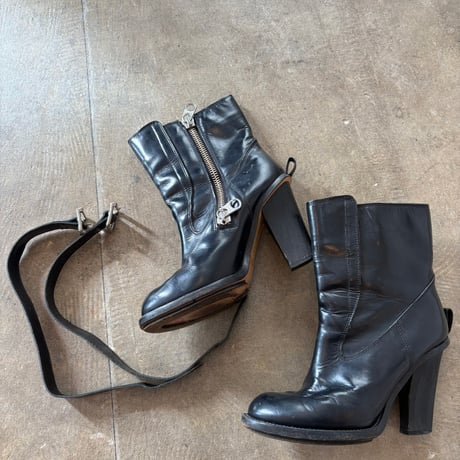 Chloe ITALY製 ダブルジップ ベルト付き レザー ショート ブーツ