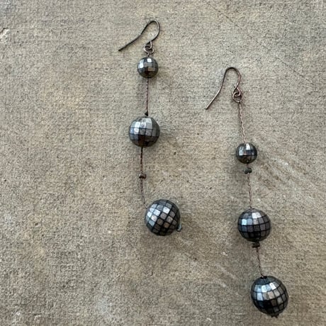 vintage like ミラーボール 揺れる ロング ピアス