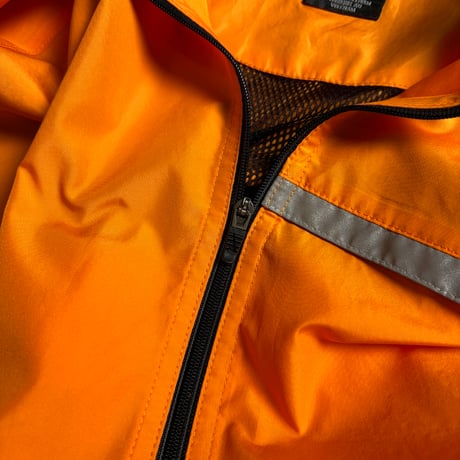 NIKE ナイロンプルオーバー
