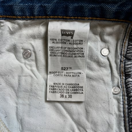 Levi's 527