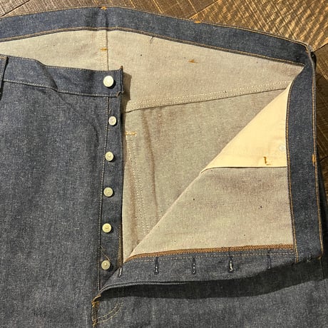 80s Levi's 501 Clown Pants / Dead Stock