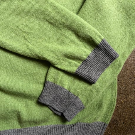NOTARI CASHMERE Vネックカシミヤセーター