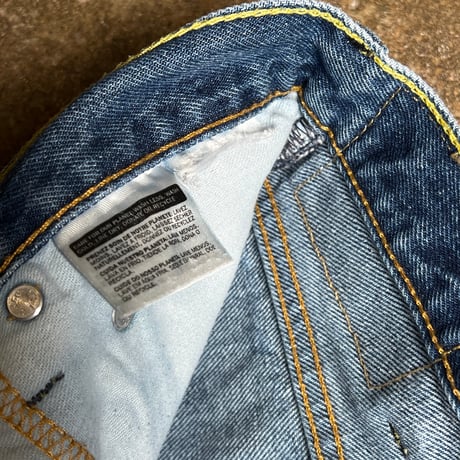 Levi’s 517 ブーツカットデニムパンツ
