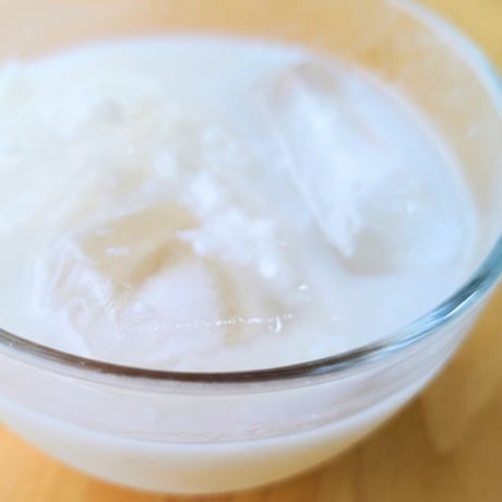 【送料込み】原っぱ農園の「生」甘酒（900g 2本 / ガラス保存瓶入り）【クール冷蔵】