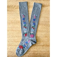 Kikucönia＊Muhu刺繍柄ニーソックス【Gray】