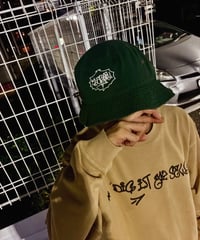 GREEN BUCKET HAT