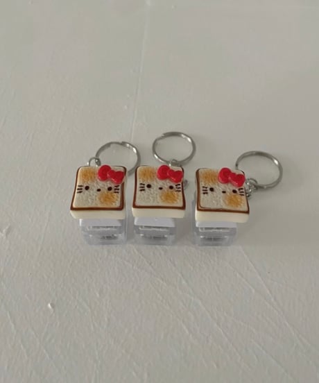 キティキーキャップキーリング