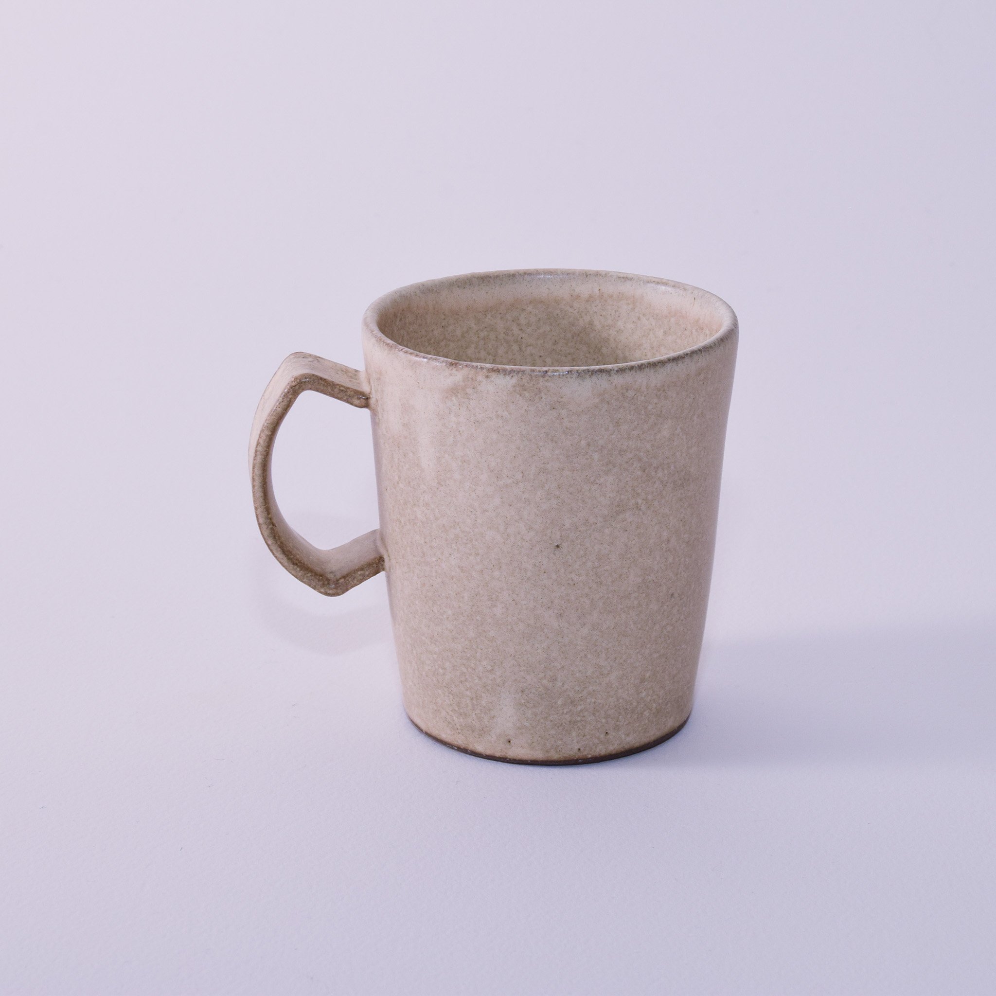 マグカップ（calm）カーキアイボリー［Fujii Msy Pottery］ | 船とハナウタ
