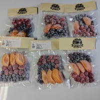 スムージー用冷凍フルーツお任せセット100g×６p３５８０円（税込・送料別）