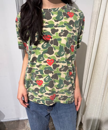 A BATHING APE × PLAY COMME des GARÇONS Tシャツ