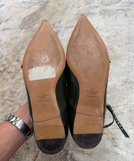 Valentino Garavani ポインテッドフラットシューズ