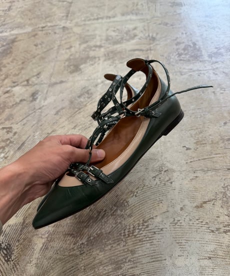 Valentino Garavani ポインテッドフラットシューズ