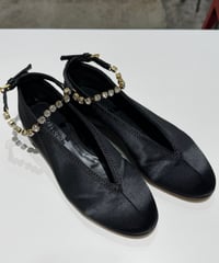 JW Anderson ビジューアンクルストラップ フラットシューズ