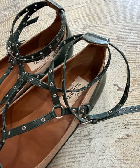 Valentino Garavani ポインテッドフラットシューズ
