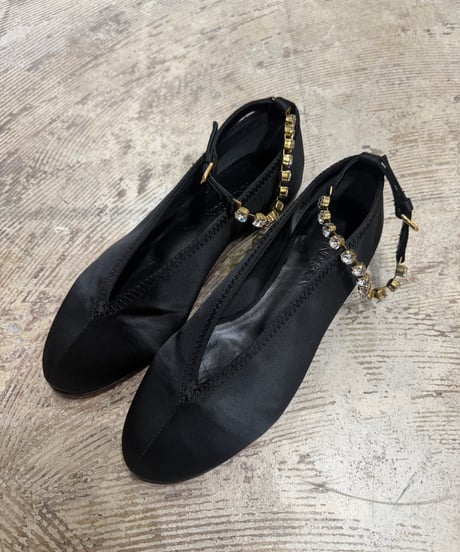 JW Anderson ビジューアンクルストラップ フラットシューズ