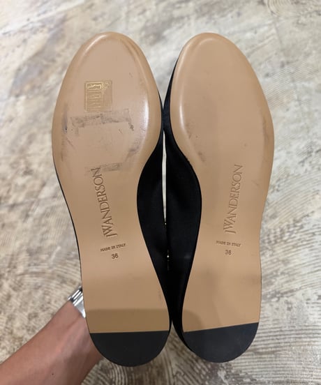 JW Anderson ビジューアンクルストラップ フラットシューズ