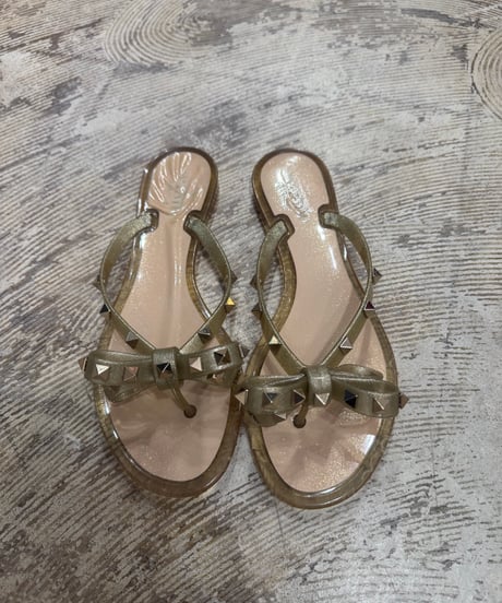 Valentino Garavani スタッズデザイン サンダル