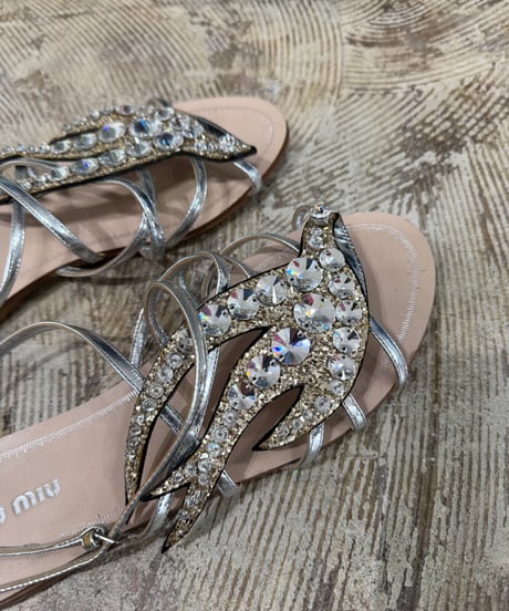 MIU MIU ビジューサンダル