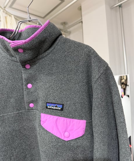2016年製 Patagonia シンチラスナップT グレー×ピンク