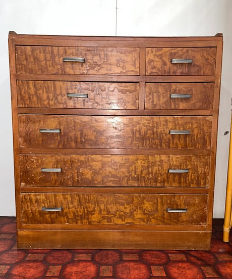 RETRO CHEST
