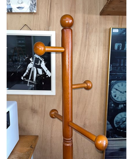 HANGER STAND
