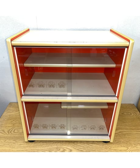 TABLE TOP CUP BOARD