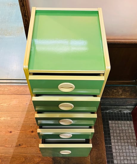 RETRO COLOR SLIM CHEST