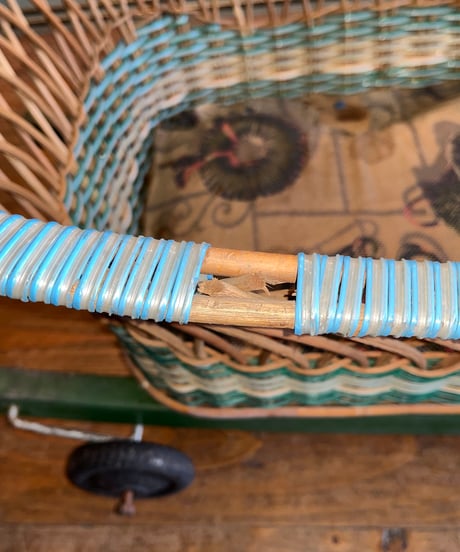 VINTAGE BABYBED & CRADLE