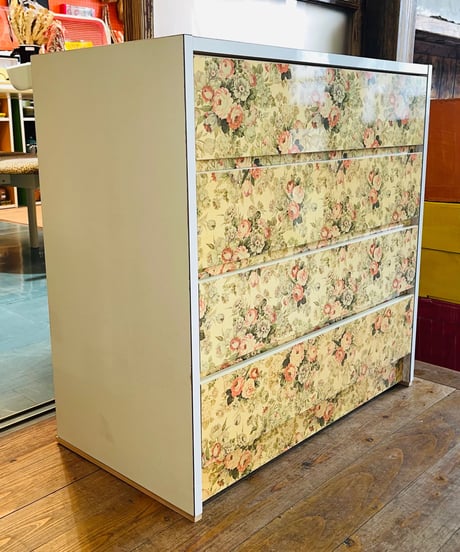 FLOWER PRINT CHEST