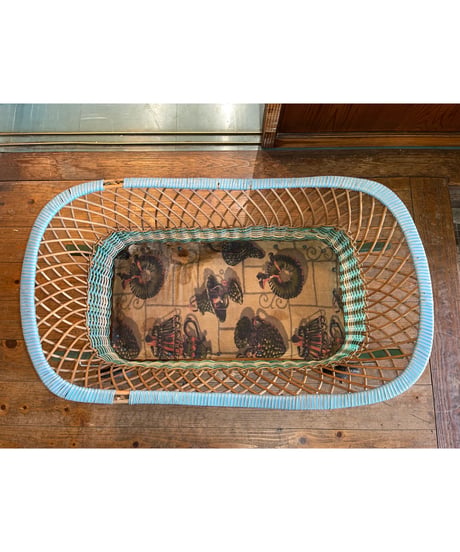 VINTAGE BABYBED & CRADLE