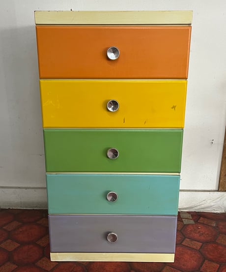 COLORFUL CHEST