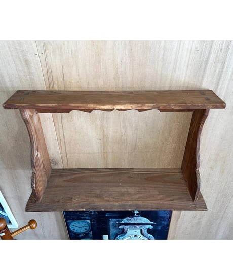 WALL RACK