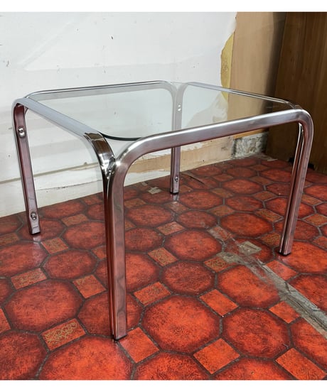 GLASS LOW TABLE