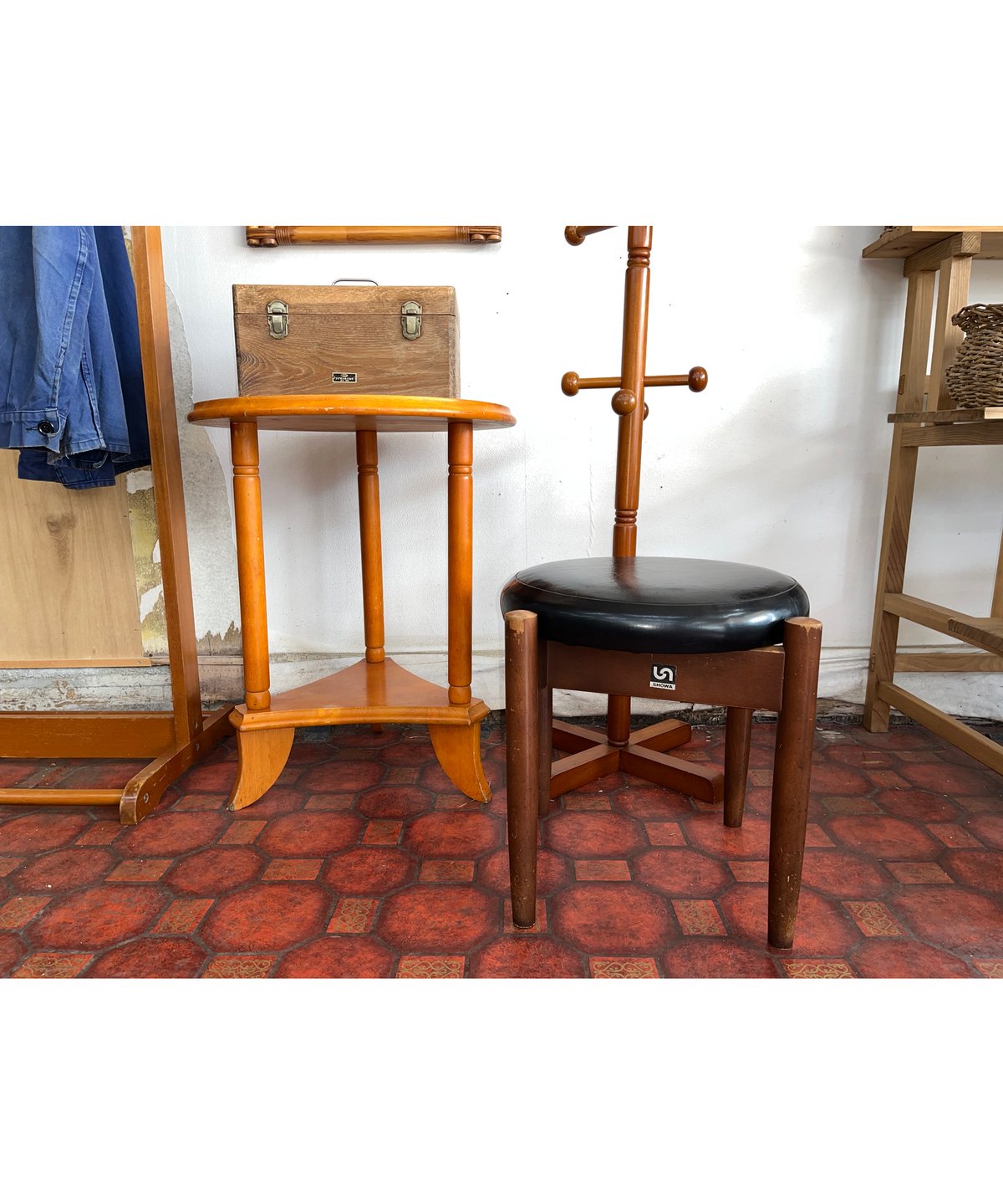 ROUND STOOL | TOO GOOD TO WASTE
