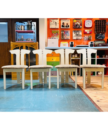 UNIQUE DINING SET